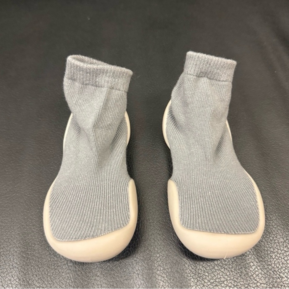 New Tiny Explorings Gray Kids Slip-On
Walking Shoes